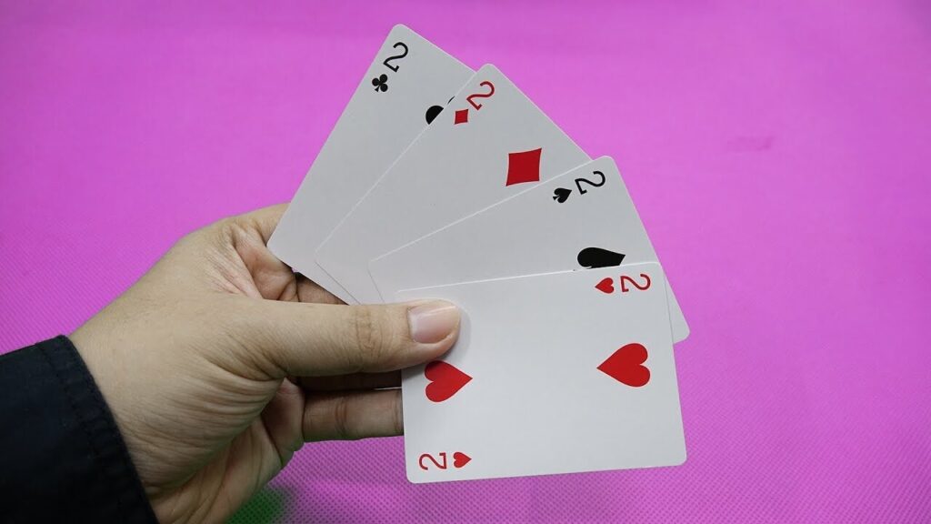 Luật chơi tiến lên miền Nam tứ quý chặt được đôi 2